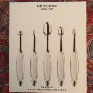 ARTIS Elite Mirror 5 Brush Set.